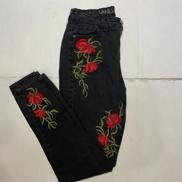 Vanilla Star High Rise Skinny Black Jeans With Embroidery Size 3 - Picture 1 of 7